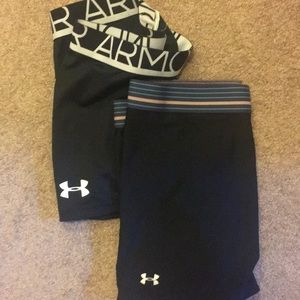Lot of Large under armour spandex shorts